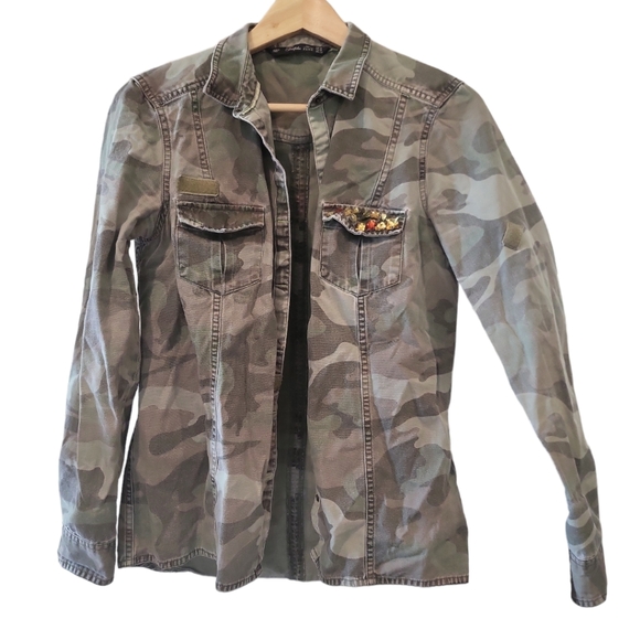 Zara utility jacket relaxed fit multiple pockets stylish functional - Picture 2 of 10